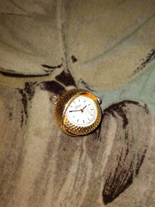 Ceas DOXA damă tip pandantiv