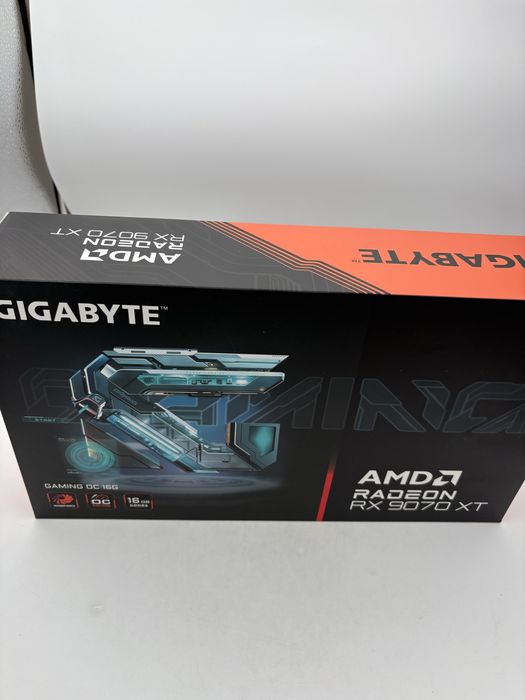 Placă video GIGABYTE VGA AMD Radeon RX 9070 XT