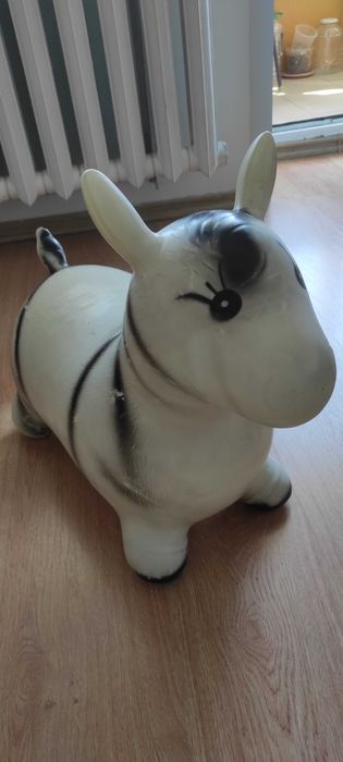 Лошадка резиновая