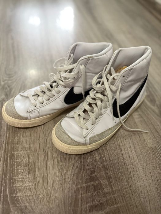 Adidasi nike blazer
