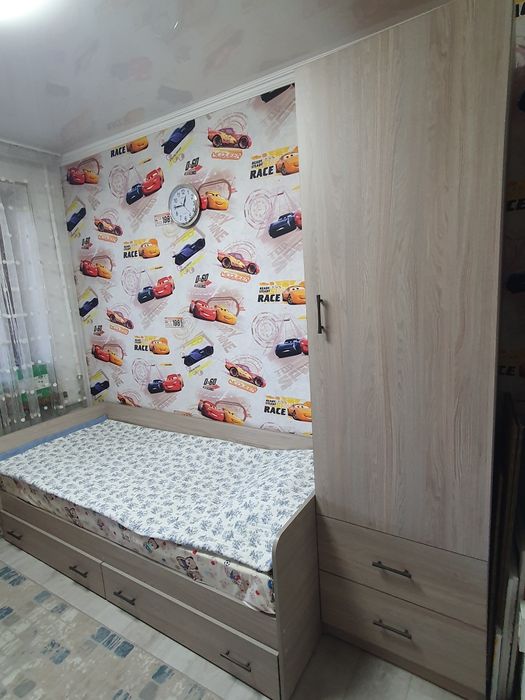 Продам спальный гарнитур в комплекте