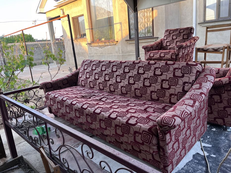 Диван с креслами