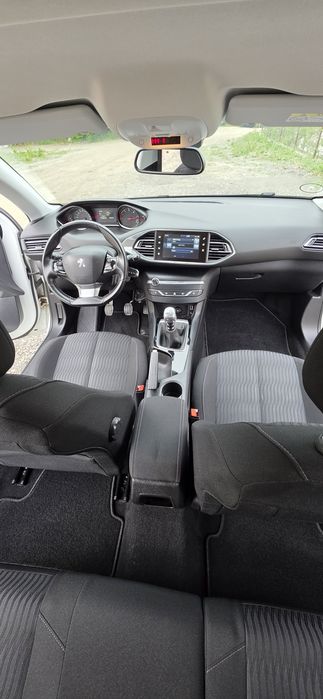 Peugeot 308 2017 1.6HDi euro 6
Preț : 6590€ neg
Motorizare :1.6HDI 120cp
Transmisie:manuala
An fabricație : 2017
Km : 247600
Serie șasiu : VF3LCBH