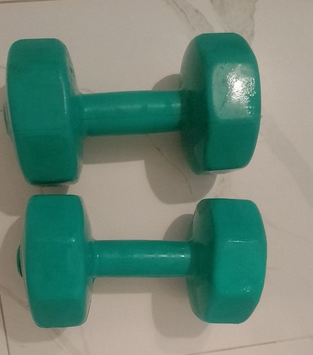 Гири гантели по 3кг спорт фитнес футбол бодибилдинг