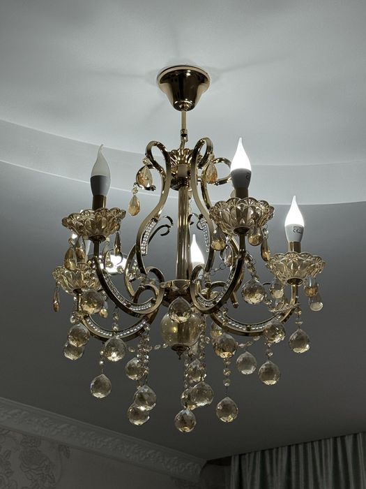 Продаю люстру супер