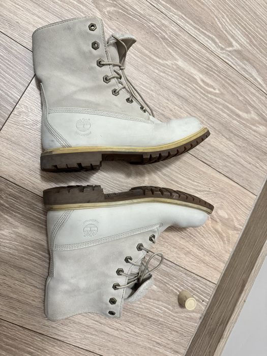 Бели дамски боти Timberland waterproof набук и велур