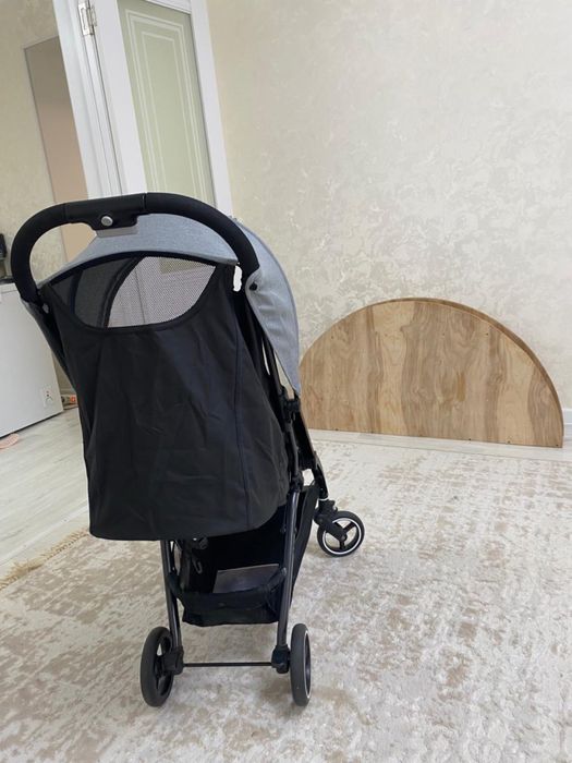 Коляска почти новая