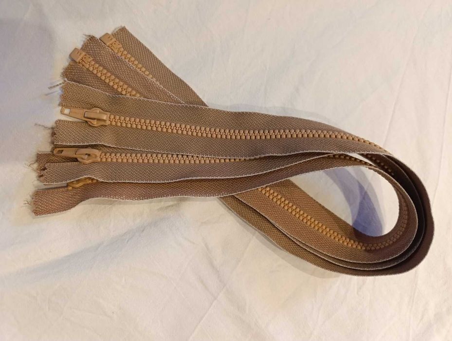 Ципове и копчета от затворено шивашко ателие