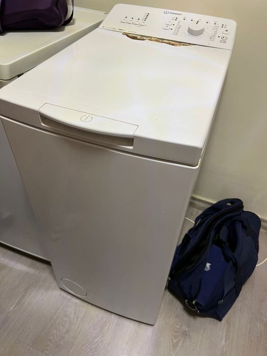 Стиральна машинка в хорошем состоянии