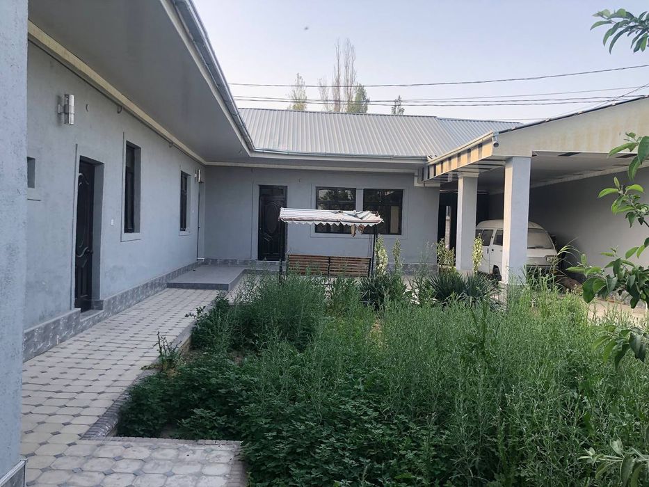 Продаётся дом в Алмаз махалле Яшнабад