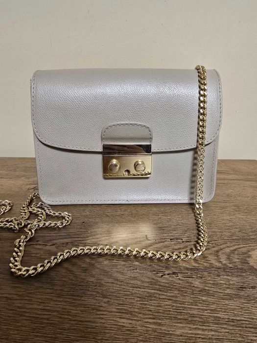 Италианска дамска чанта от естествена кожа