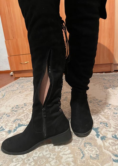 Продам сапожки замшевые