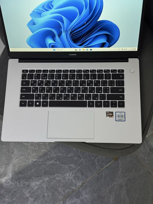Ноутбук Huawei core i5/16ram/512ssd