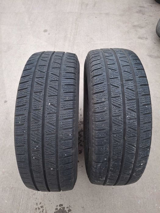 2бр. зимни гуми 235/65/16 C Pirelli DOT 3521