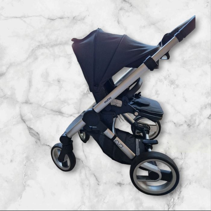 Детска количка на Мицу