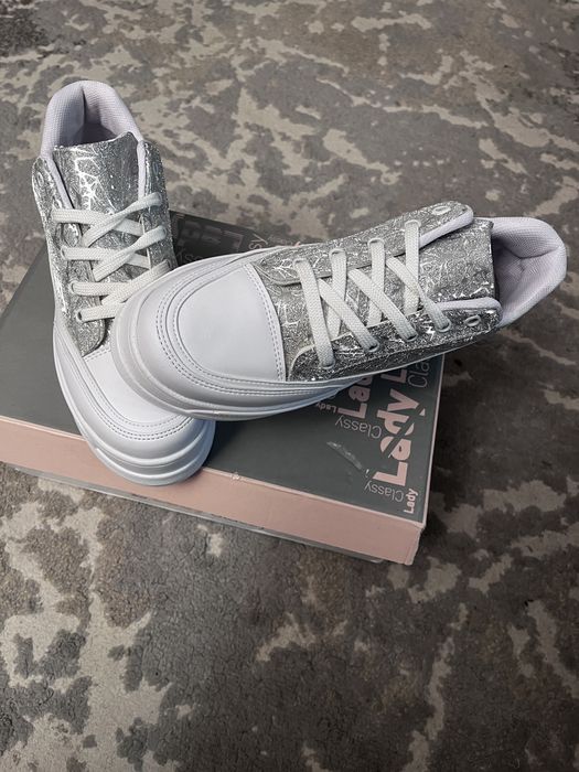 Adidasi dama cu talpa inalta si pietricele