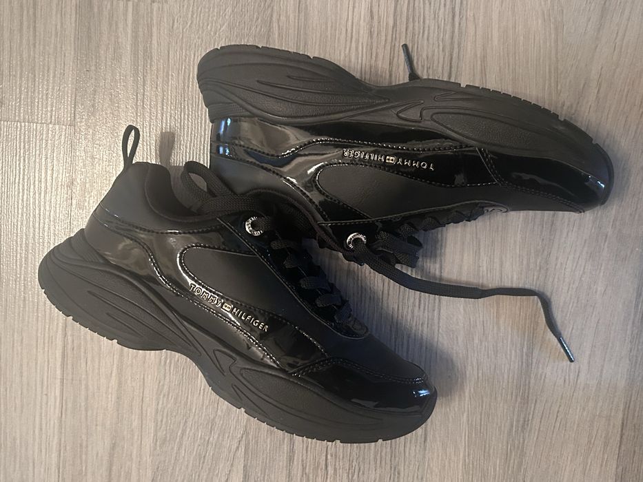 Adidasi Tommy Hilfiger