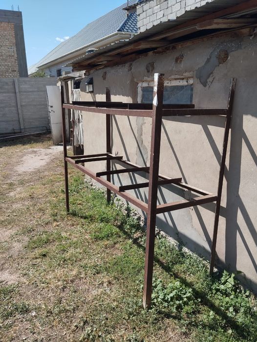 Продам металлический каркас под стеллаж
