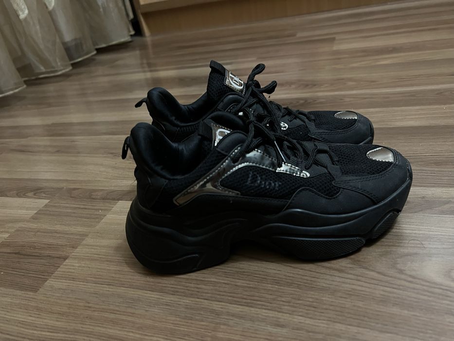 Обувь женская , кроссовки , сапожки