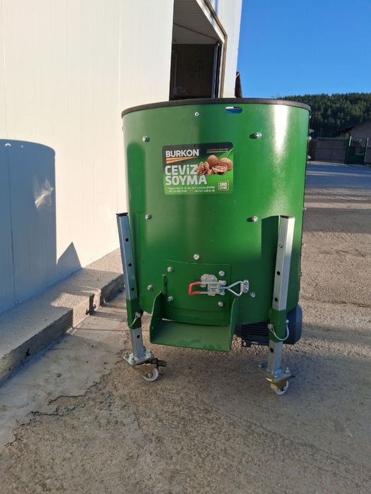 Машина за белене на орехи