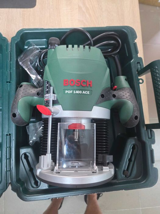 Masina de frezat Bosch POF 1400 ACE (060326C820)