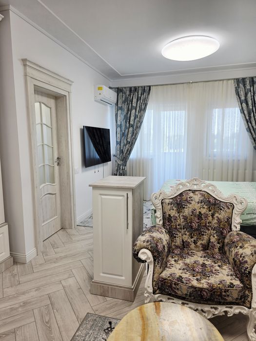 Apartament cu o camera pentru închiriere