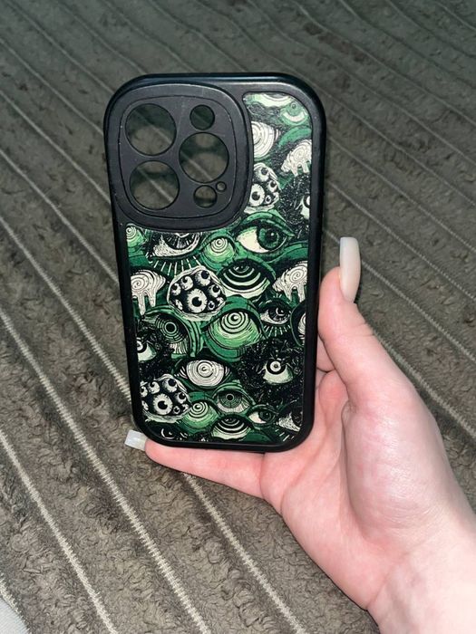 Чехлы на iphone 14pro