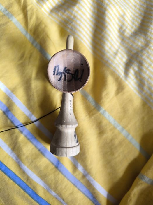 Vând kendama nou nouță