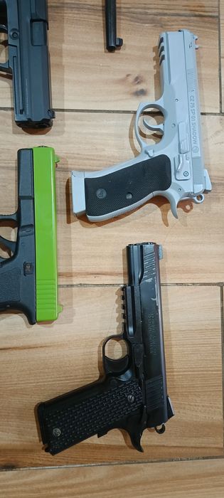 Airsoft пистолети Еърсофт 6мм