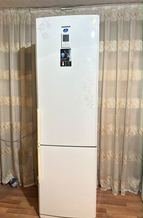 Продам Холодильник Samsung