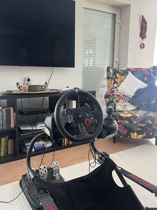 Set Racing Logitech G29 + schimbător + pedale + scaun Playseat