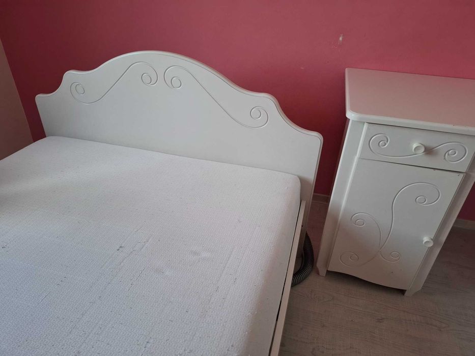 Mobila tineret ( fete)