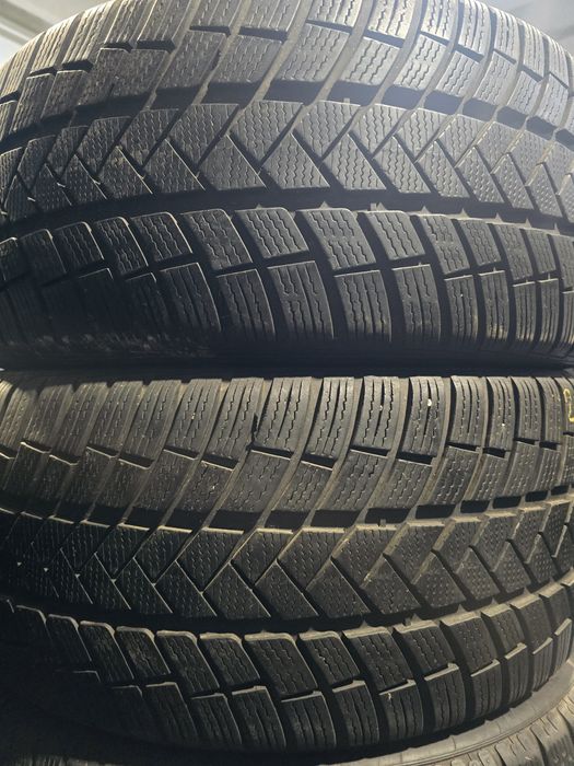 255 40 20 anvelope iarna vredestein Audi mercedes  DOT 2020 7mm