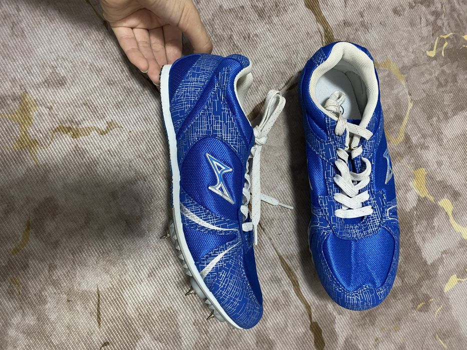 Продам шиповки