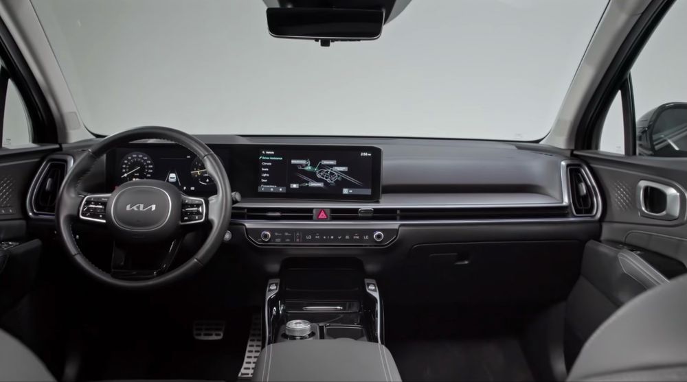 Kia Sorento 3.5 л. черный 13500 км пробег 2024 г.в. 7-местный фул