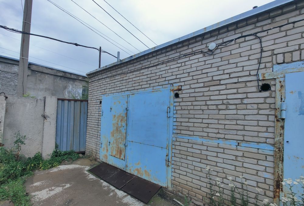 Продам гараж район Радуга