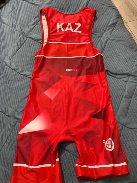 Форма борцов продаю за 6000