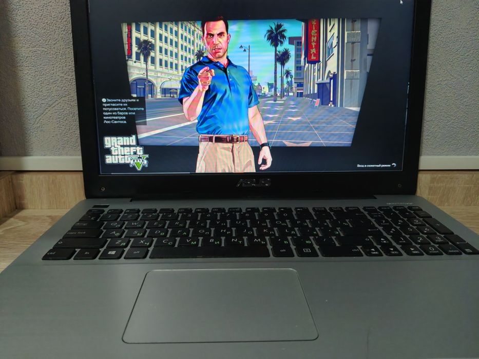 Ноутбук Asus в отличном состоянии