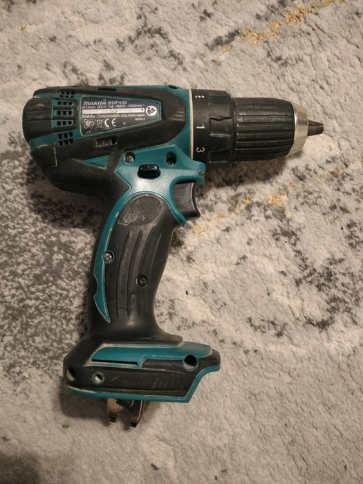 Makita 18 volți corp filetanta