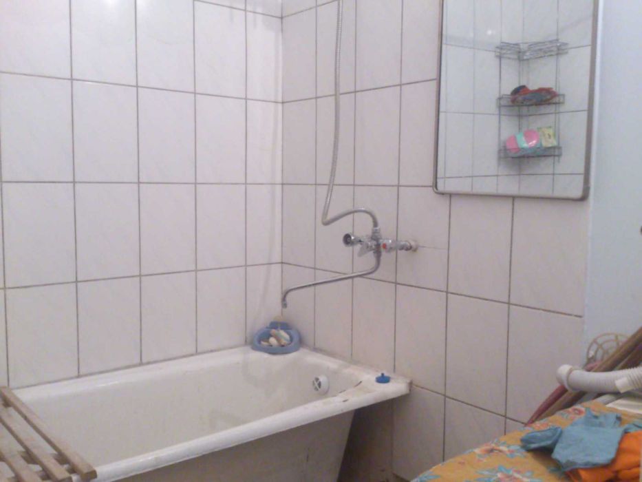 чиланзар -18 , трёхкомнатная, локация отличная