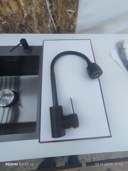 Кухонный смеситель латунь и нержавеющей и металлические