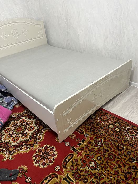 Полуторка төсек сатылады