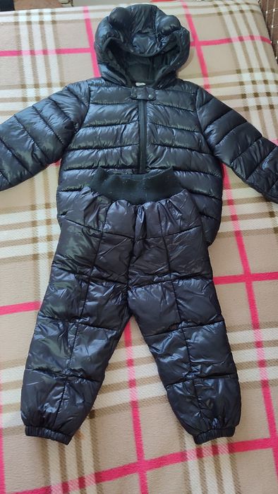 Продам демисезонный костюм