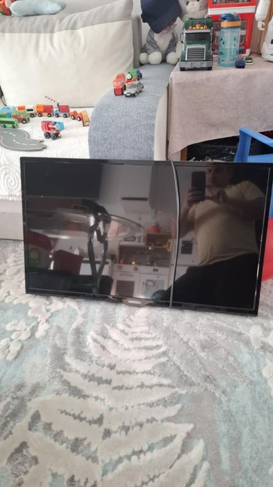 Vand doua televizoare