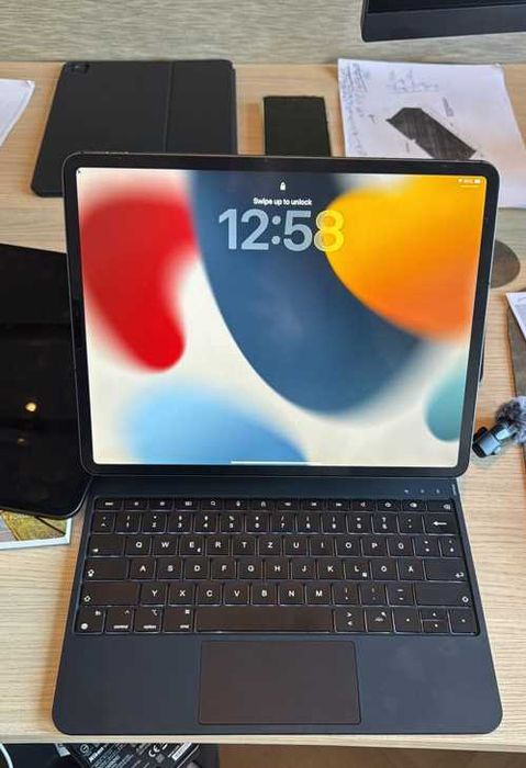 iPad Pro 12.9" (Gen 4) LiDAR 128GB  Smart Folio - Pachet Complet Pro