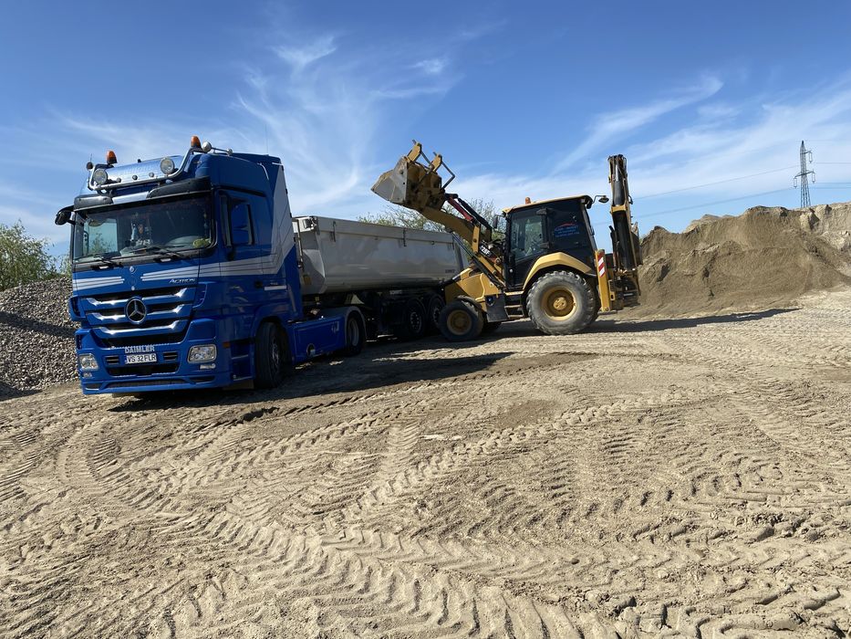 Transport marfa/Mutari/inchiriere vehicul pentru transport marfa/