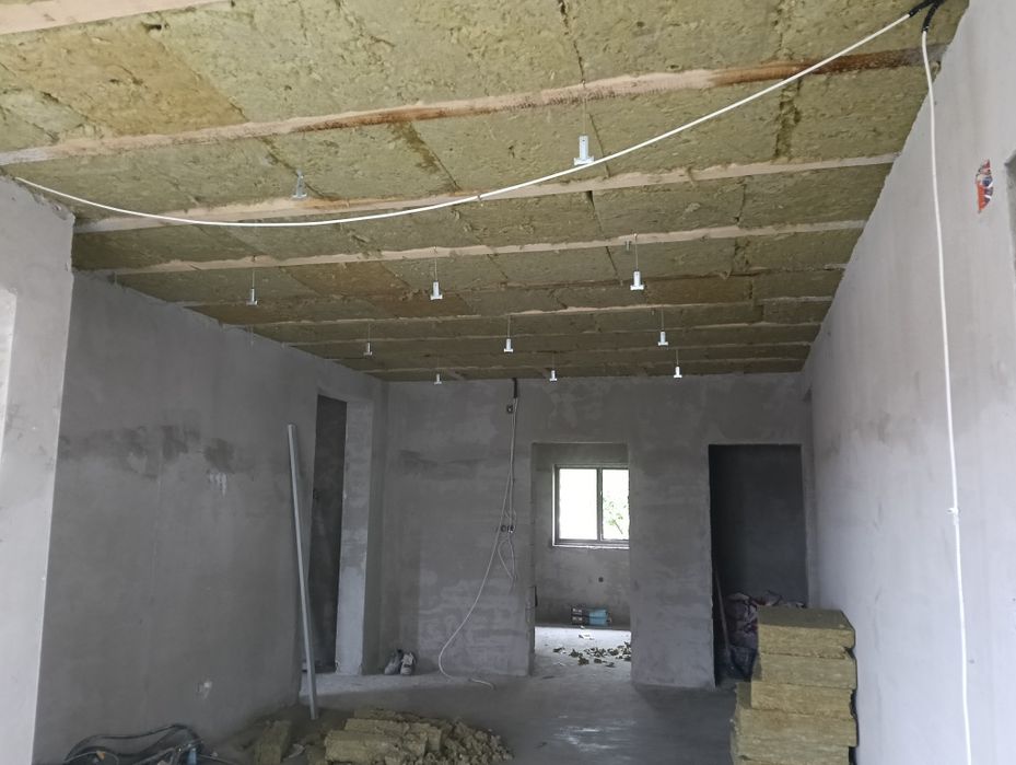 Firma executam lucrări finisaje interioare si exterior, tencuiala