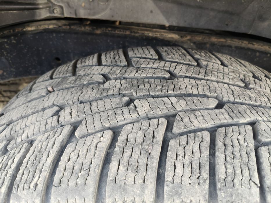 Зимние шины 4 шт. Состояние хорошее