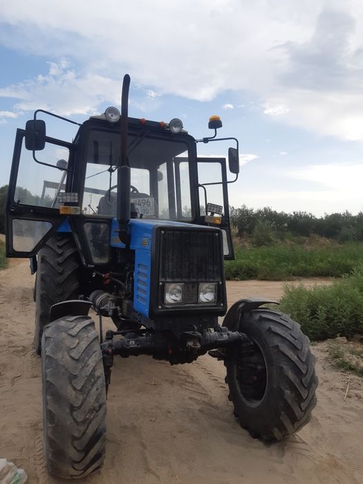 МТЗ Беларус 892 трактор сотилади янгидай 2022 йил 1700 соат ишлаган