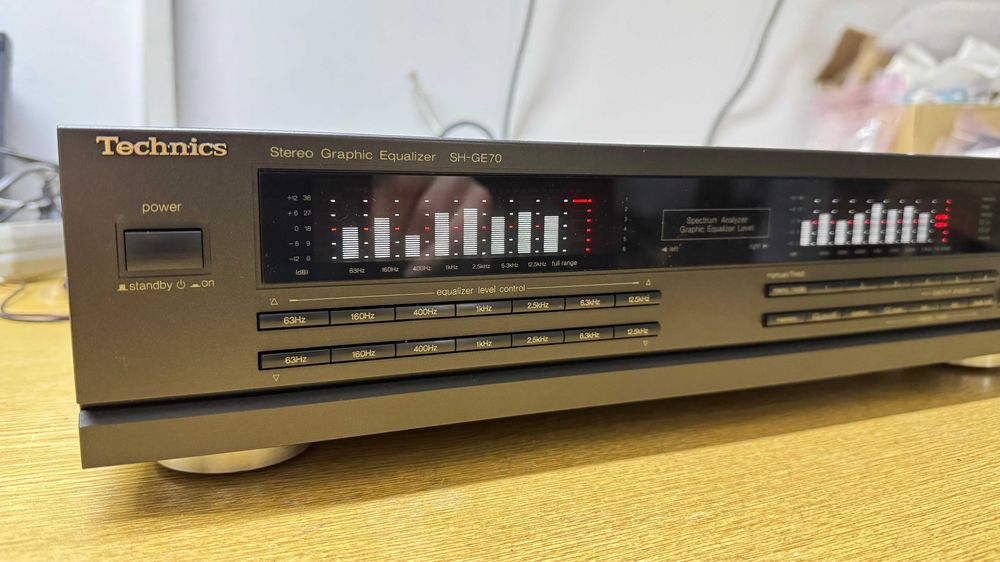 Egalizator grafic Technics SH-GE70